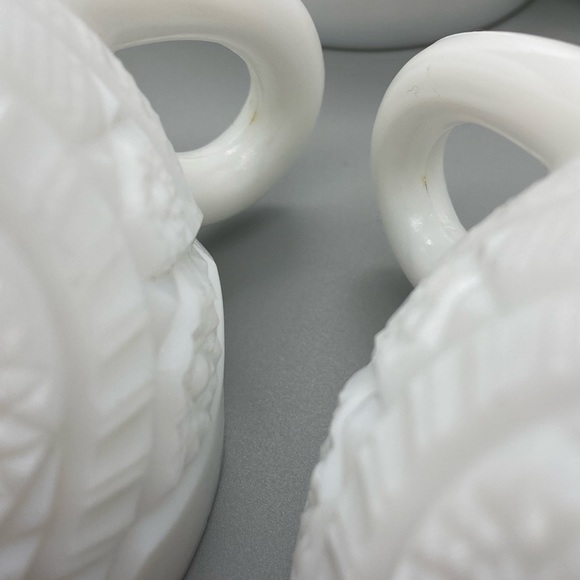 Vintage McKee Concord Milk Glass Punch Tea Cups - Picture 11 of 14